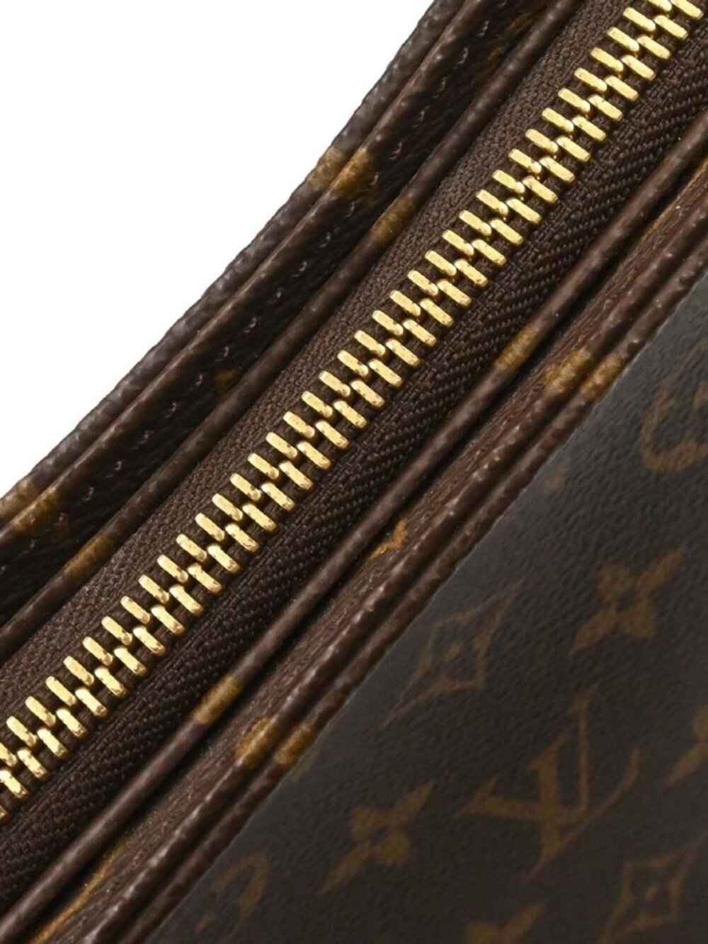 Louis Vuitton Monogram Looping - Picture 11 of 15